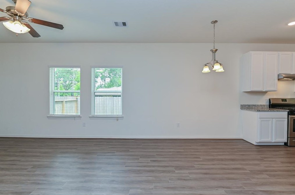 7904 Cora St, Houston TX  77088-5828 exterior