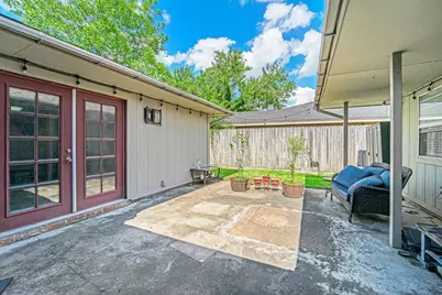 3608 Canterbury Drive, Baytown, TX 77521 - Photo 25