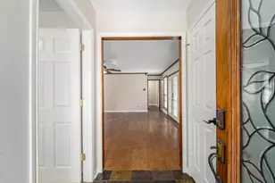 3608 Canterbury Dr, Baytown, TX 77521 - Photo 5