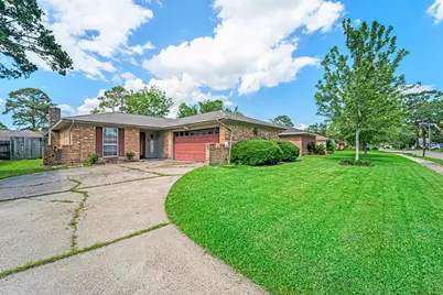 3608 Canterbury Drive, Baytown, TX 77521 - Photo 3