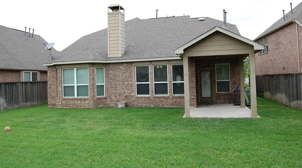 47 Prairie Falcon Pl, Spring TX  77389-4443 exterior