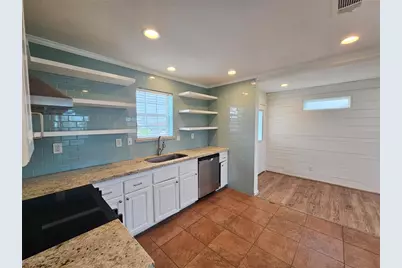 1972 Avenue D, Crystal Beach, TX 77650 - Photo 11