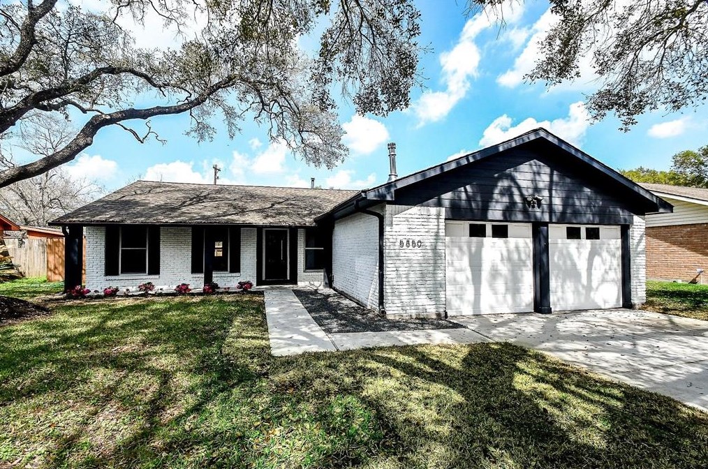 5850 Duxbury St, Houston TX  77035-4211 exterior