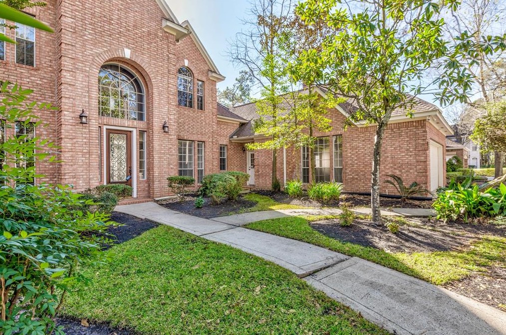7 Gentlewind Pl, Spring TX  77381-6183 exterior