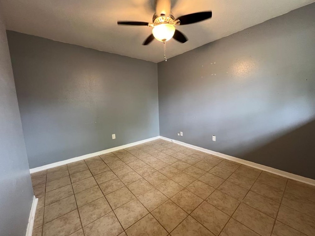 7514 Vernwood St, Houston TX 77040-2713 exterior