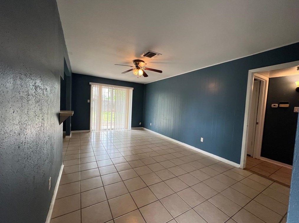 7514 Vernwood St, Houston TX 77040-2713 exterior