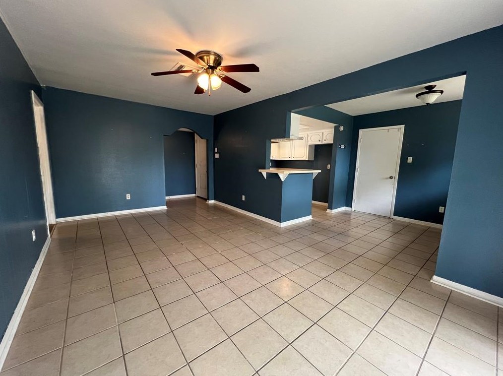 7514 Vernwood St, Houston TX 77040-2713 exterior