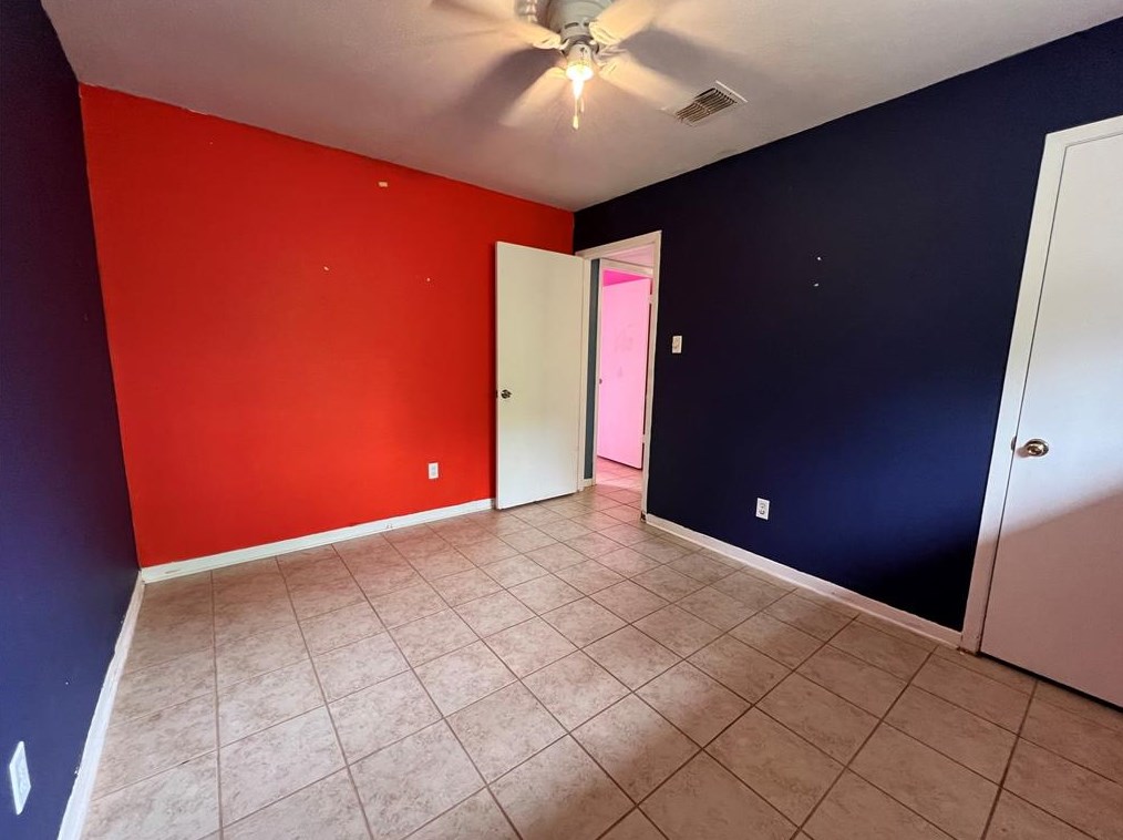 7514 Vernwood St, Houston TX 77040-2713 exterior