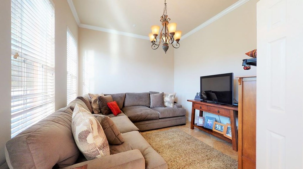 26 Islewood Blvd, Spring TX  77380-2855 exterior