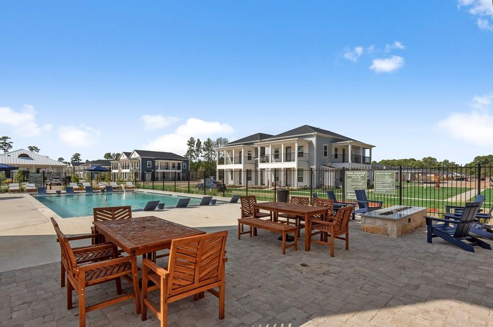 15770 Old Conroe Rd, Conroe TX  77384-3485 exterior