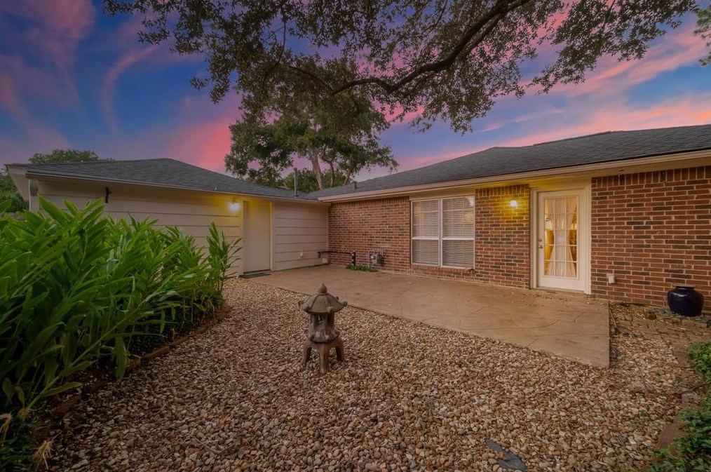 20518 Manette Dr, Katy TX  77450-2014 exterior