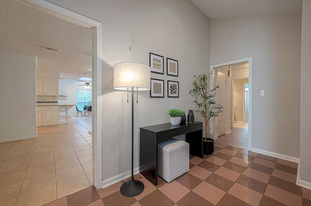 20518 Manette Dr, Katy TX  77450-2014 exterior