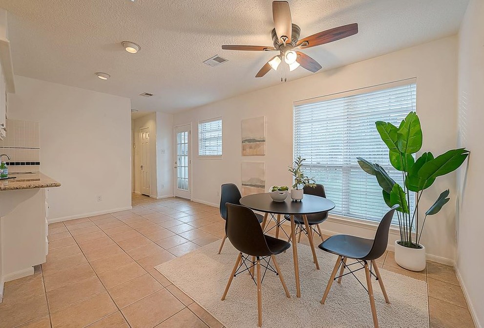 20518 Manette Dr, Katy TX  77450-2014 exterior