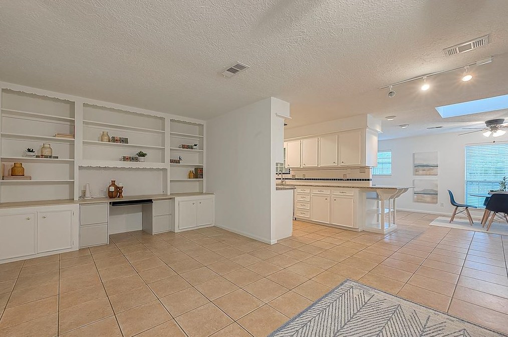 20518 Manette Dr, Katy TX  77450-2014 exterior