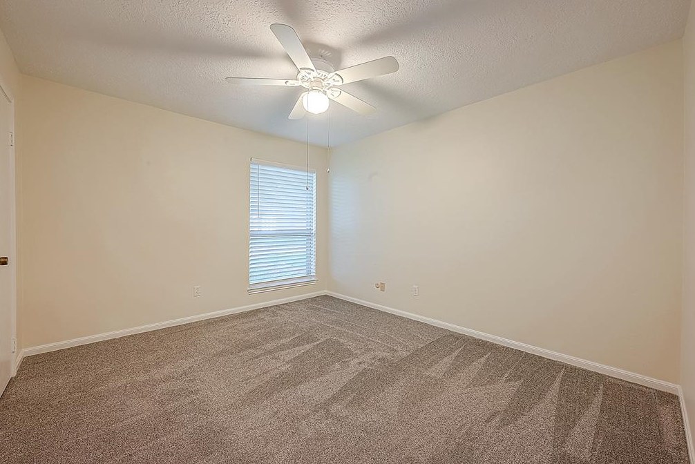 20518 Manette Dr, Katy TX  77450-2014 exterior