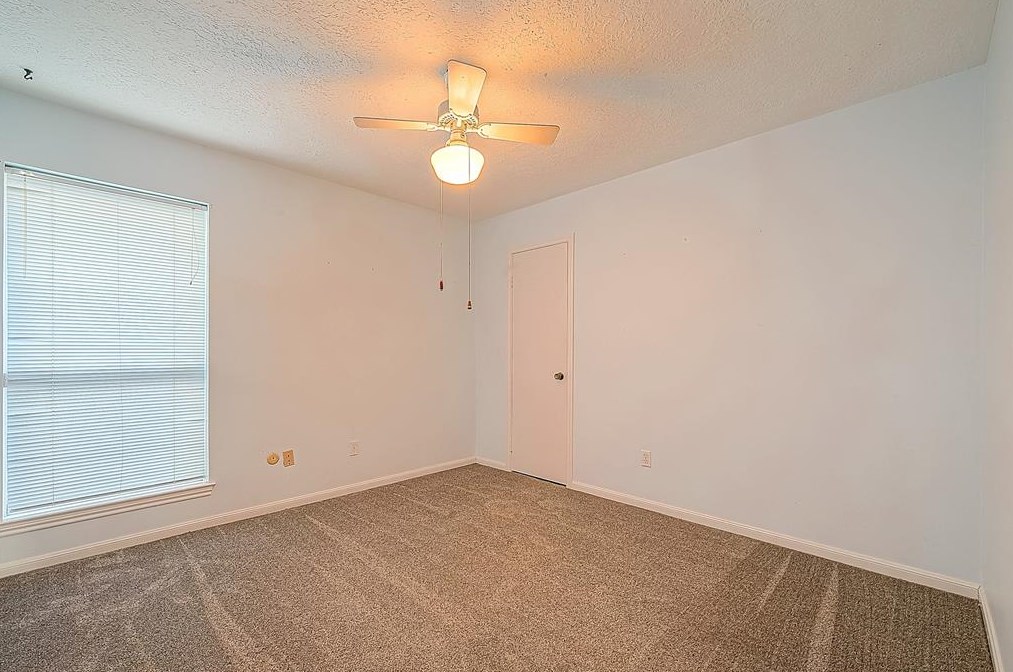 20518 Manette Dr, Katy TX  77450-2014 exterior