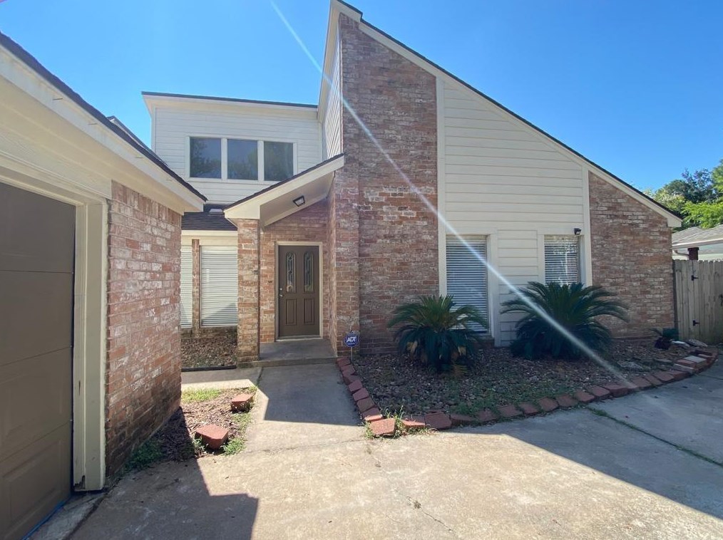 11503 Briar Forest Dr, Houston TX  77077-5109 exterior