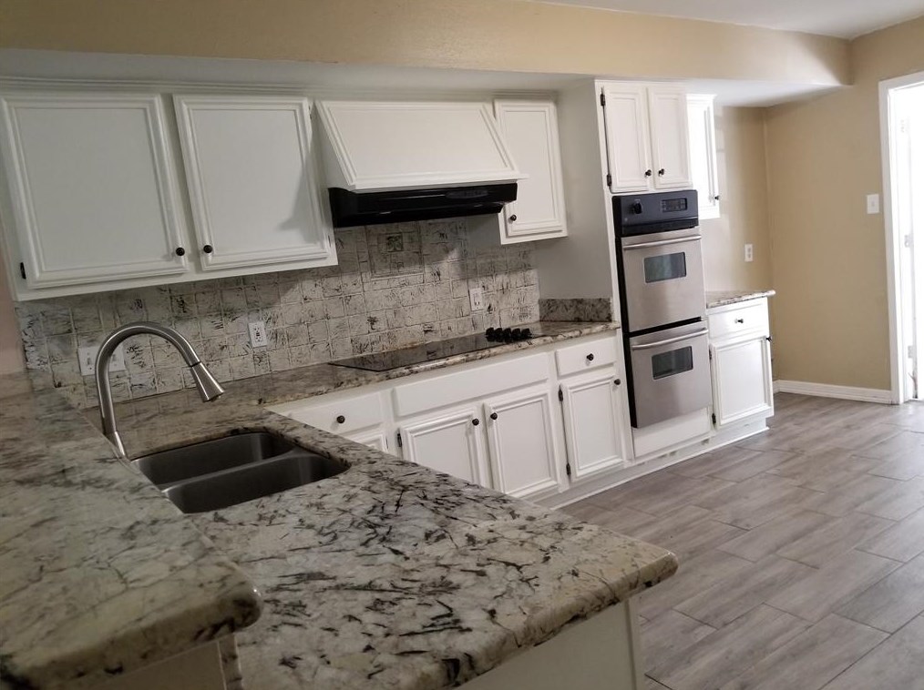 12007 Fairpoint Dr, Houston TX  77099-3223 exterior