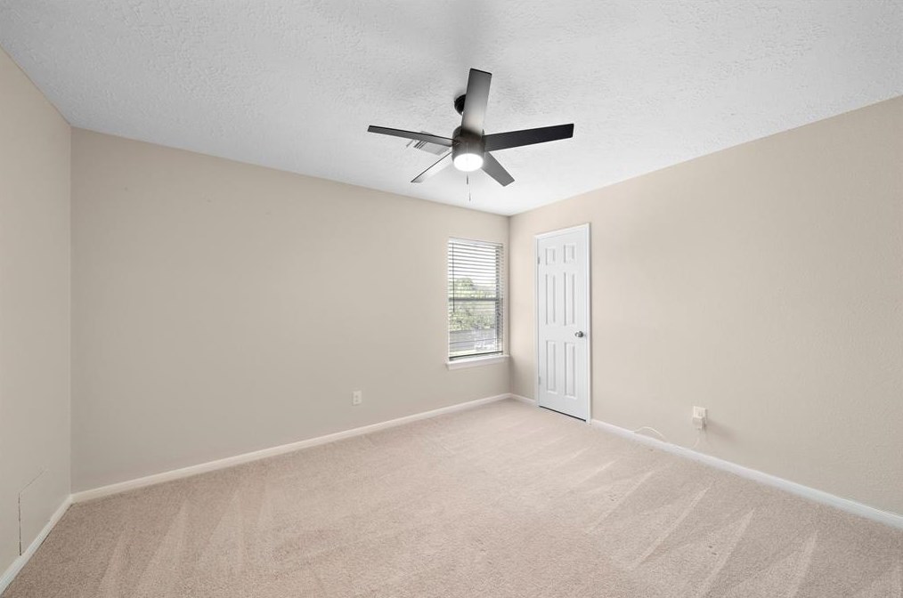 14622 Oak Chase Dr, Houston TX  77062-2212 exterior