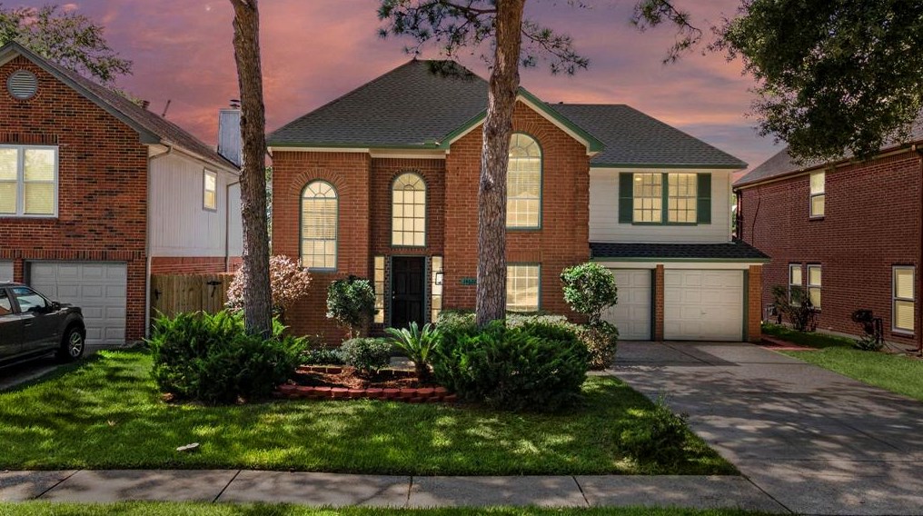14622 Oak Chase Dr, Houston TX  77062-2212 exterior