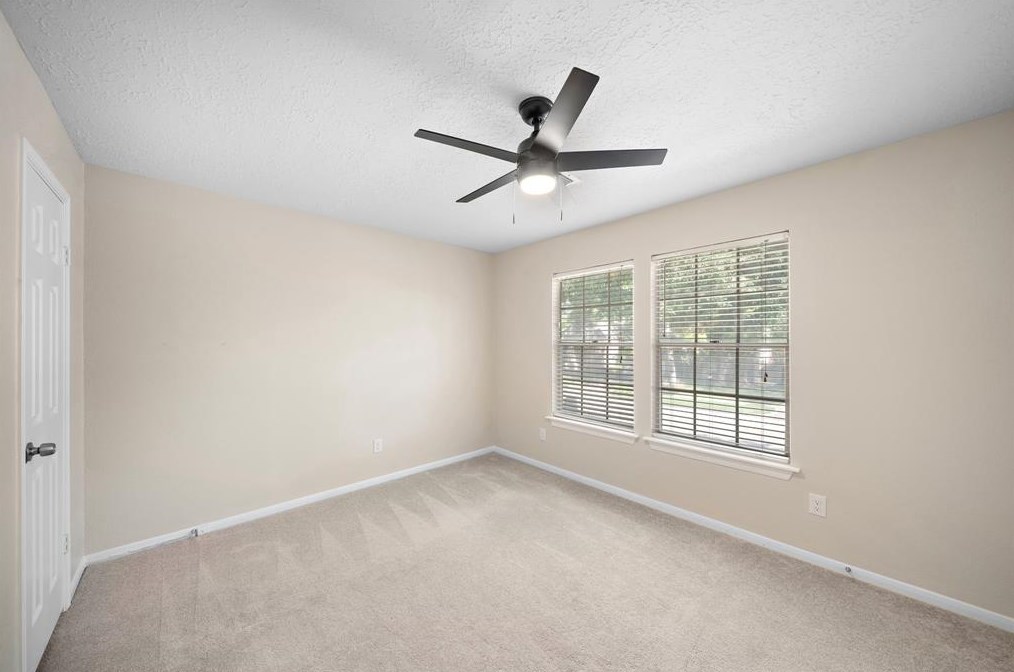 14622 Oak Chase Dr, Houston TX  77062-2212 exterior