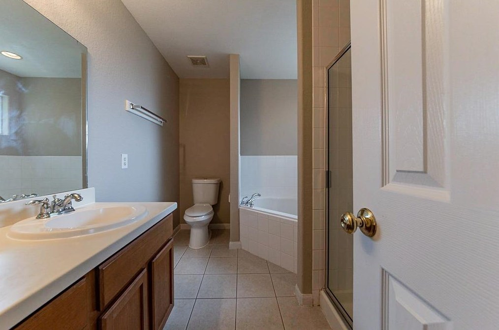 11147 Opatrny Mdw Ln, Houston TX  77064-3499 exterior