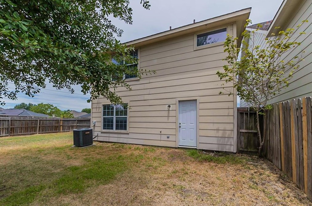11147 Opatrny Mdw Ln, Houston TX  77064-3499 exterior