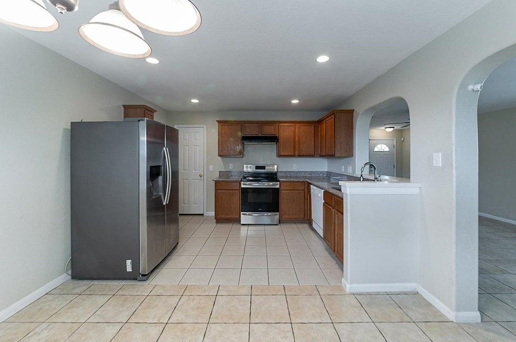 11147 Opatrny Mdw Ln, Houston TX  77064-3499 exterior