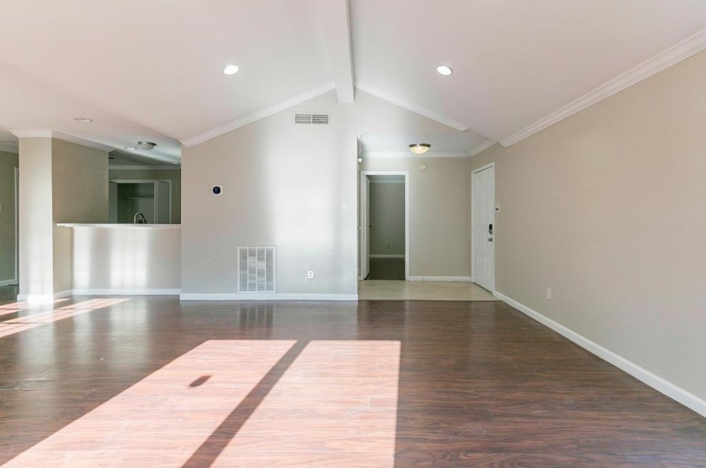 13306 Robinglen Dr, Houston TX  77083-3514 exterior