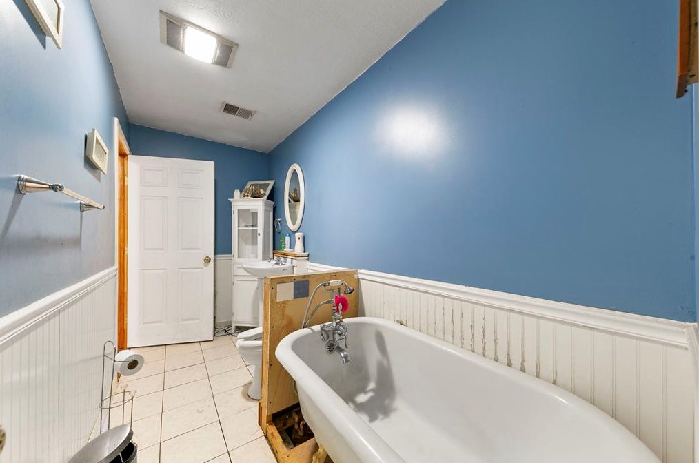 7409 Touchstone, Houston TX  77028-1707 exterior