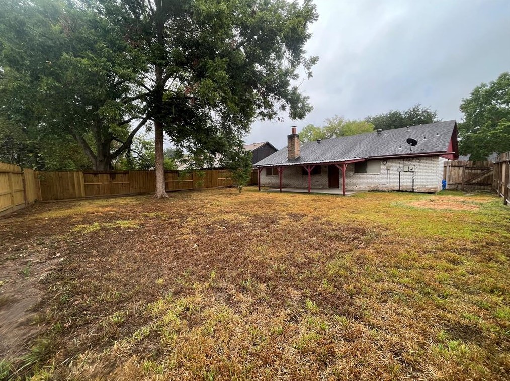 3906 Lemon Tree Ln, Houston TX  77088-6911 exterior