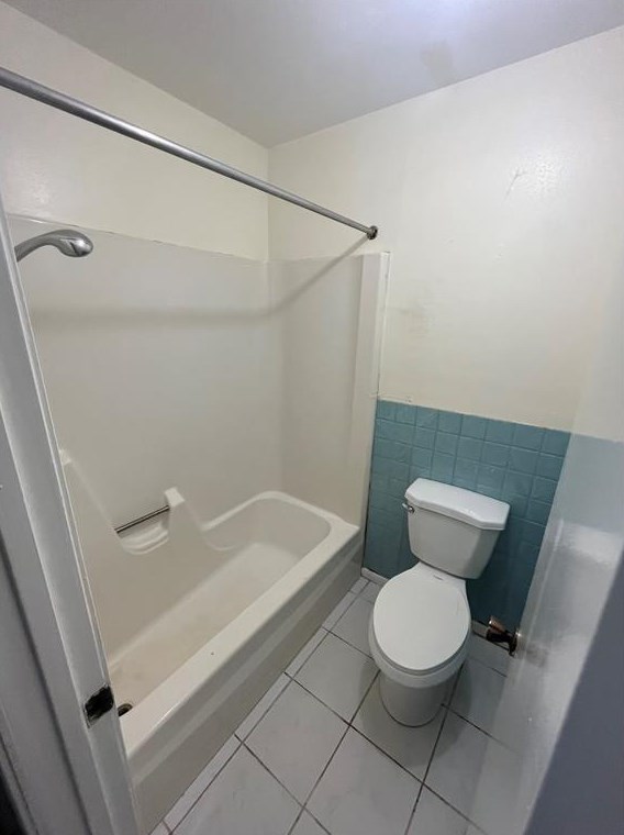 3906 Lemon Tree Ln, Houston TX  77088-6911 exterior