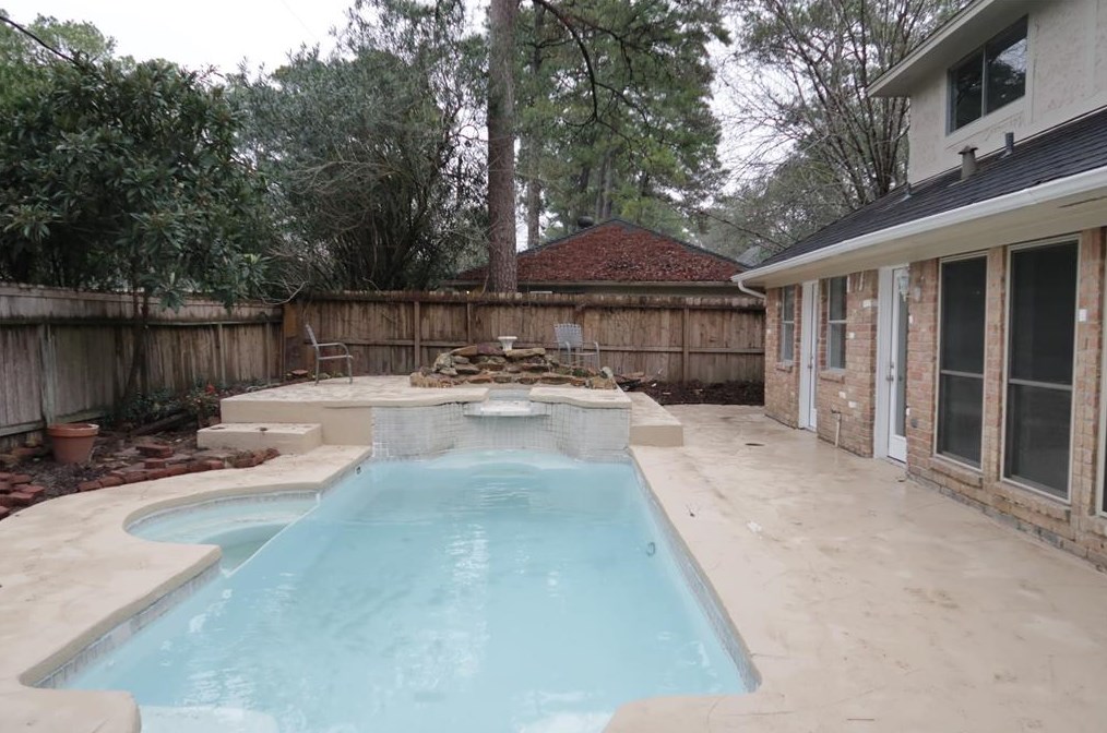 9610 Oxted Ln, Spring TX  77379-6600 exterior