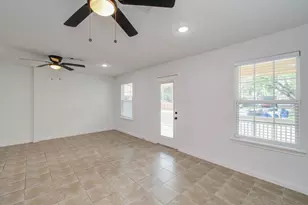 5403 Farley Dr, Houston, TX 77032 - Photo 7