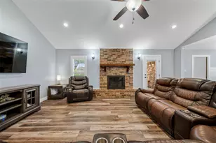 3911 N Elm Rd, Santa Fe, TX 77517 - Photo 15