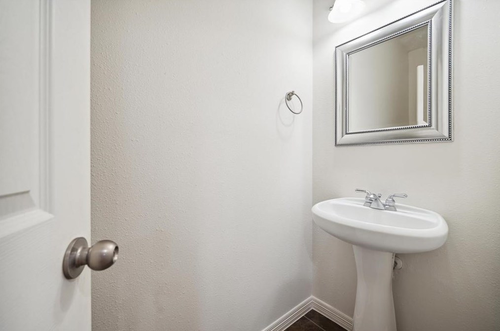 1618 Cohn St, Houston TX  77007-3053 exterior