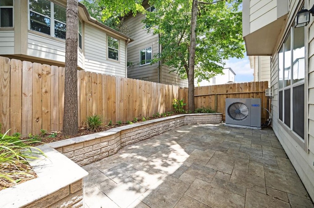 1618 Cohn St, Houston TX  77007-3053 exterior