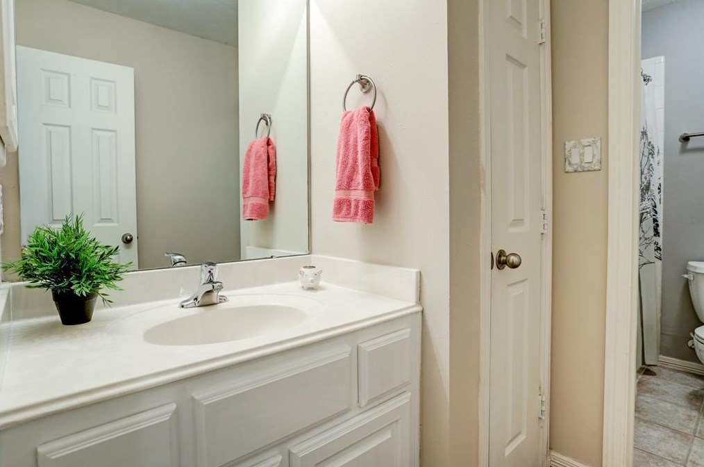 1618 Cohn St, Houston TX  77007-3053 exterior