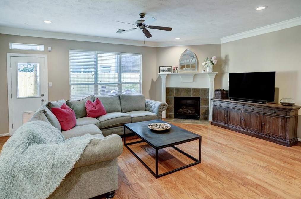 1618 Cohn St, Houston TX  77007-3053 exterior