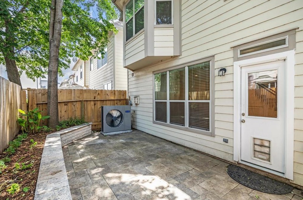 1618 Cohn St, Houston TX  77007-3053 exterior