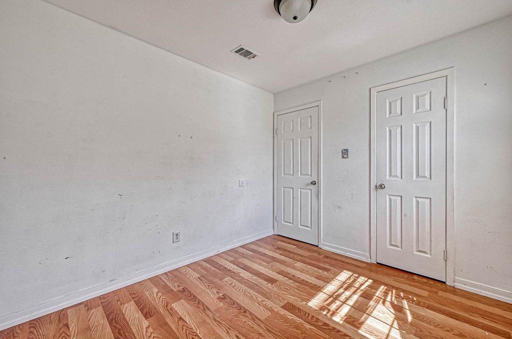 5154 Markwood Ln, Houston TX  77053-3327 exterior