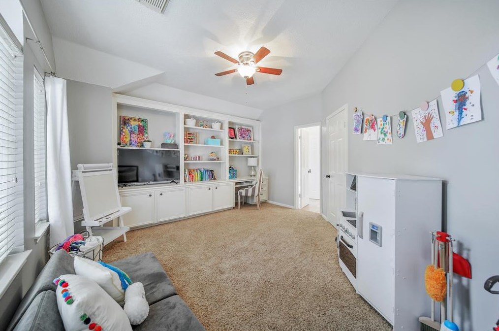 23 Townsend Pl, Spring TX 77382-1015 exterior