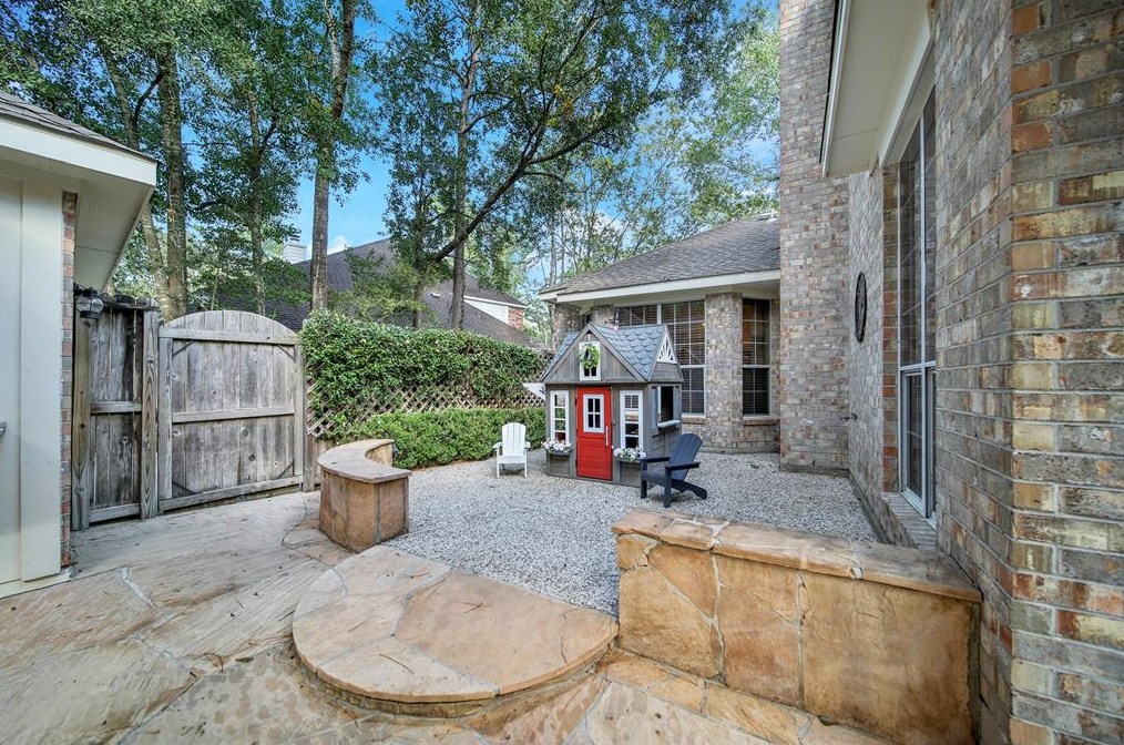 23 Townsend Pl, Spring TX 77382-1015 exterior