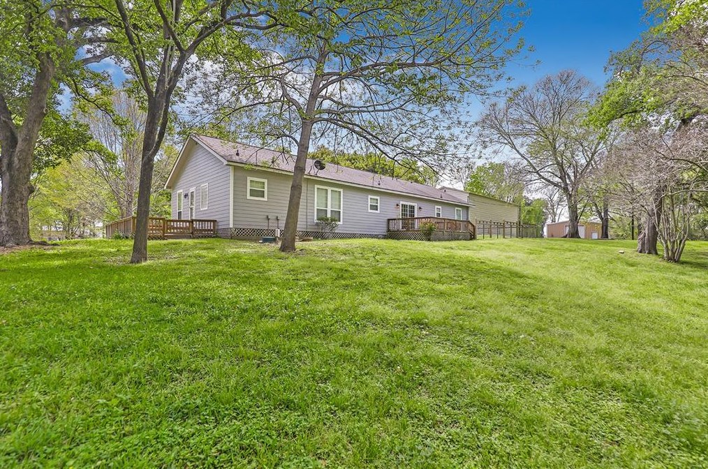 234 El Dorado Dr, Livingston TX  77351-0541 exterior