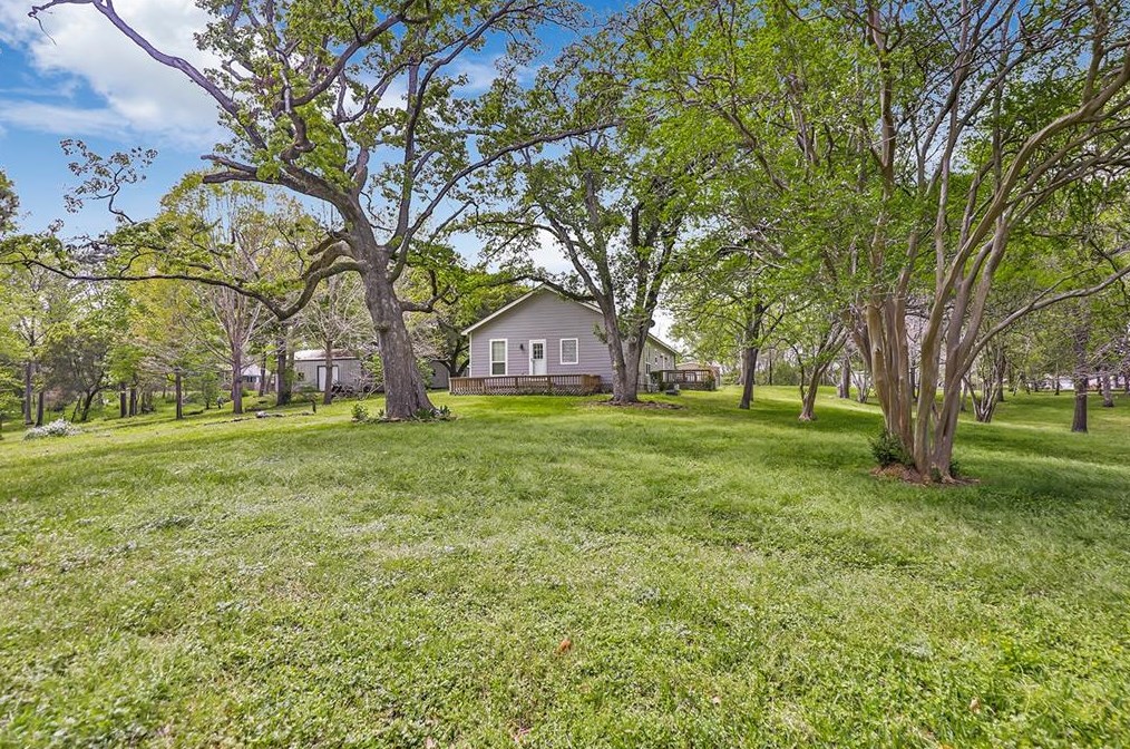 234 El Dorado Dr, Livingston TX  77351-0541 exterior