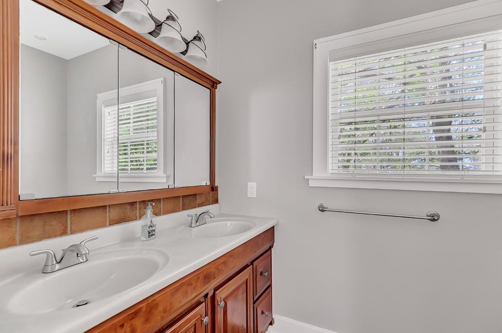 234 El Dorado Dr, Livingston TX  77351-0541 exterior