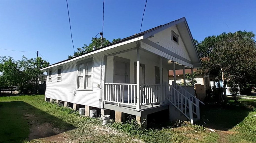 820 Morris St, Houston TX  77009-7839 exterior