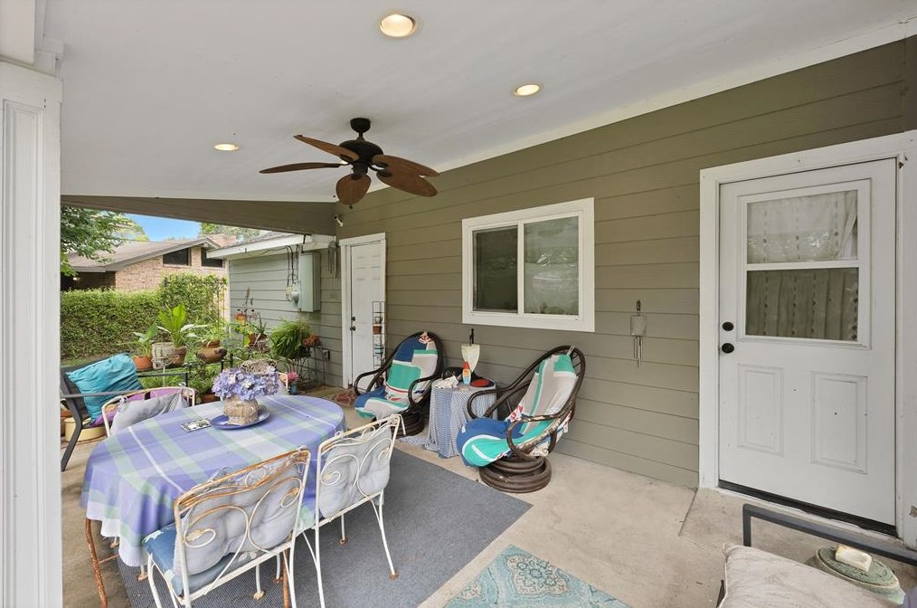 4306 Fernwood Dr, Houston TX  77021-1641 exterior