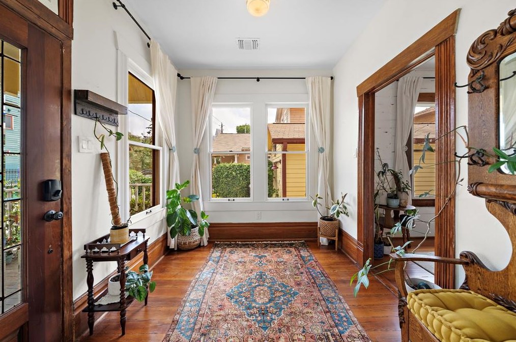 1407 Holly St, Houston TX  77007-4243 exterior