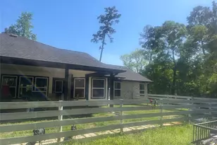 131 Feldspar Ln, Huntsville, TX 77340 - Photo 9